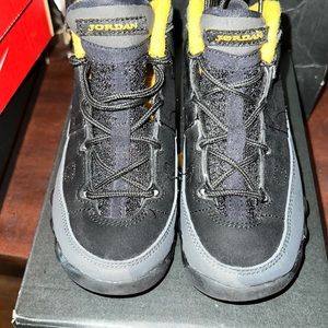 Jordan retro 9 toddler 9c